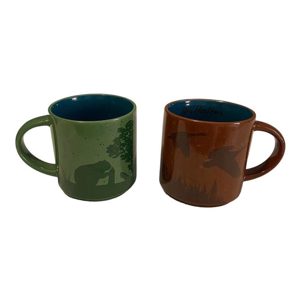 Pair Of 2017 Limited Edition Tim Hortons #17 Beaver & Geese Mugs - Picture 3 of 16